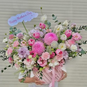 Mẫu Bình Hoa Tươi Chúc Mừng