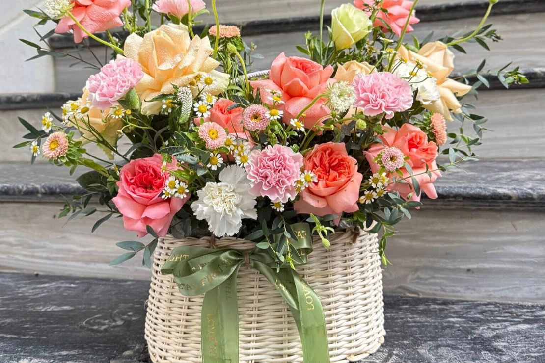 Giỏ hoa 500k tại Vĩnh Phúc – Món quà sang trọng trong tầm giá