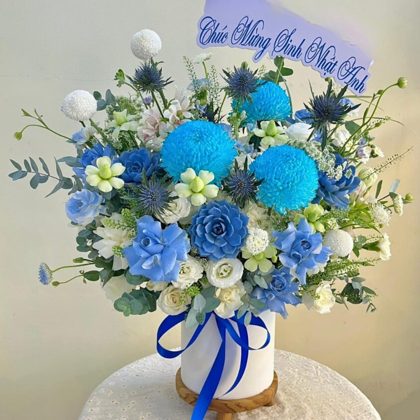 Mẫu Bình Hoa Tươi Chúc Mừng