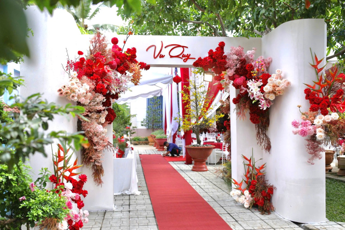 Trang trí cổng hoa ngày cưới tại Vĩnh Phúc