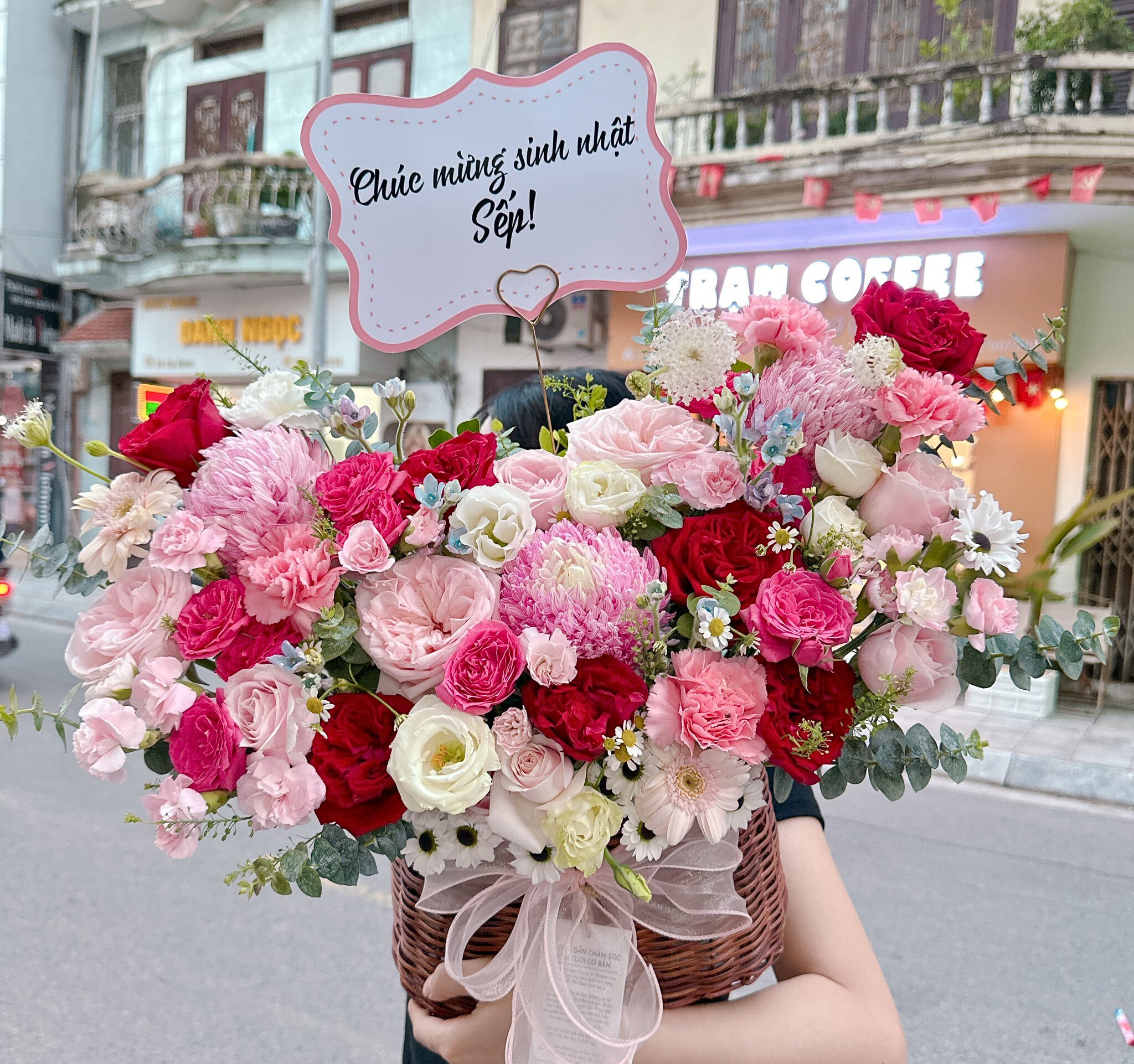 Giỏ Hoa Tươi Mừng Sinh Nhật