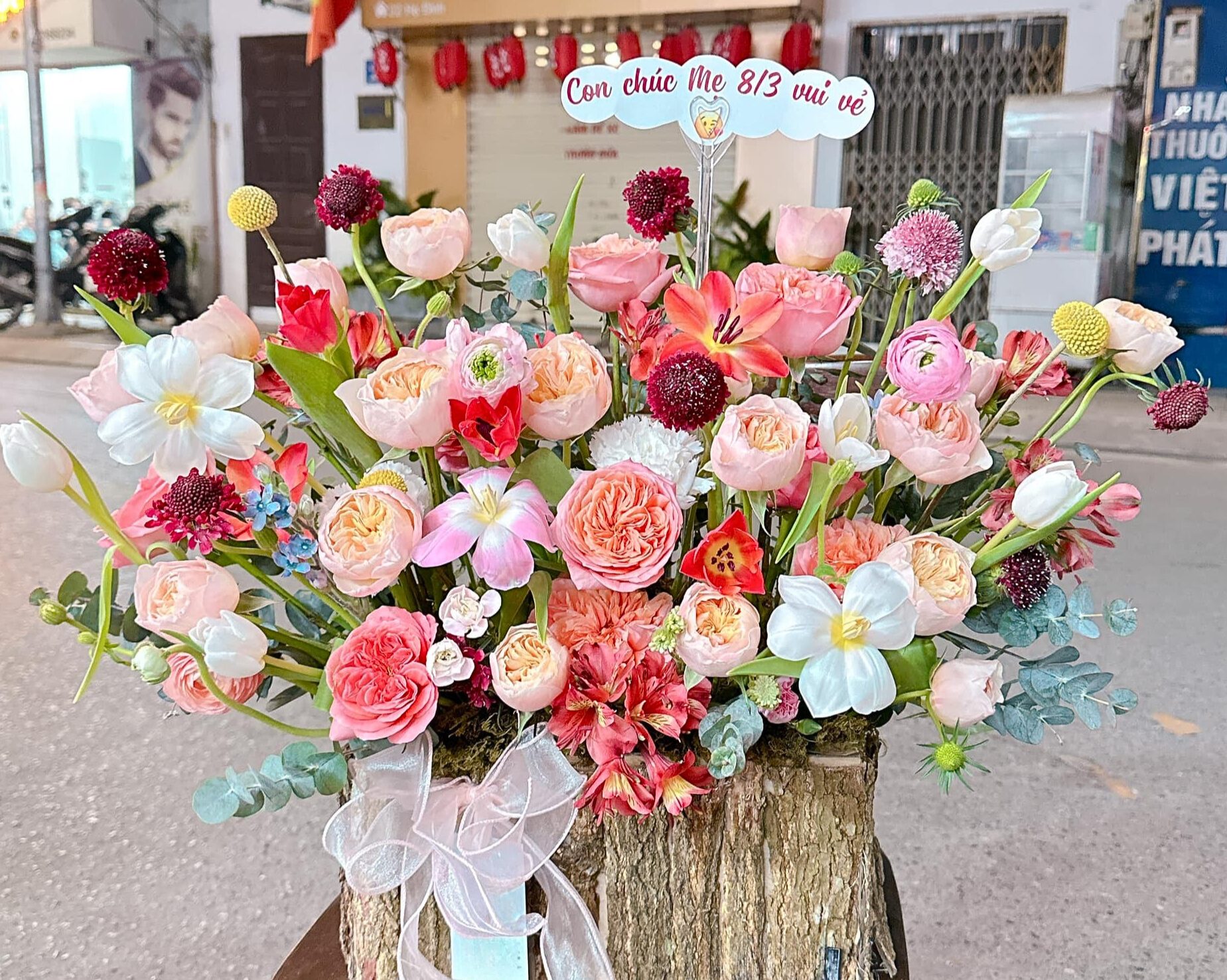 Lẵng Hoa Tươi Chúc Mừng 8/3