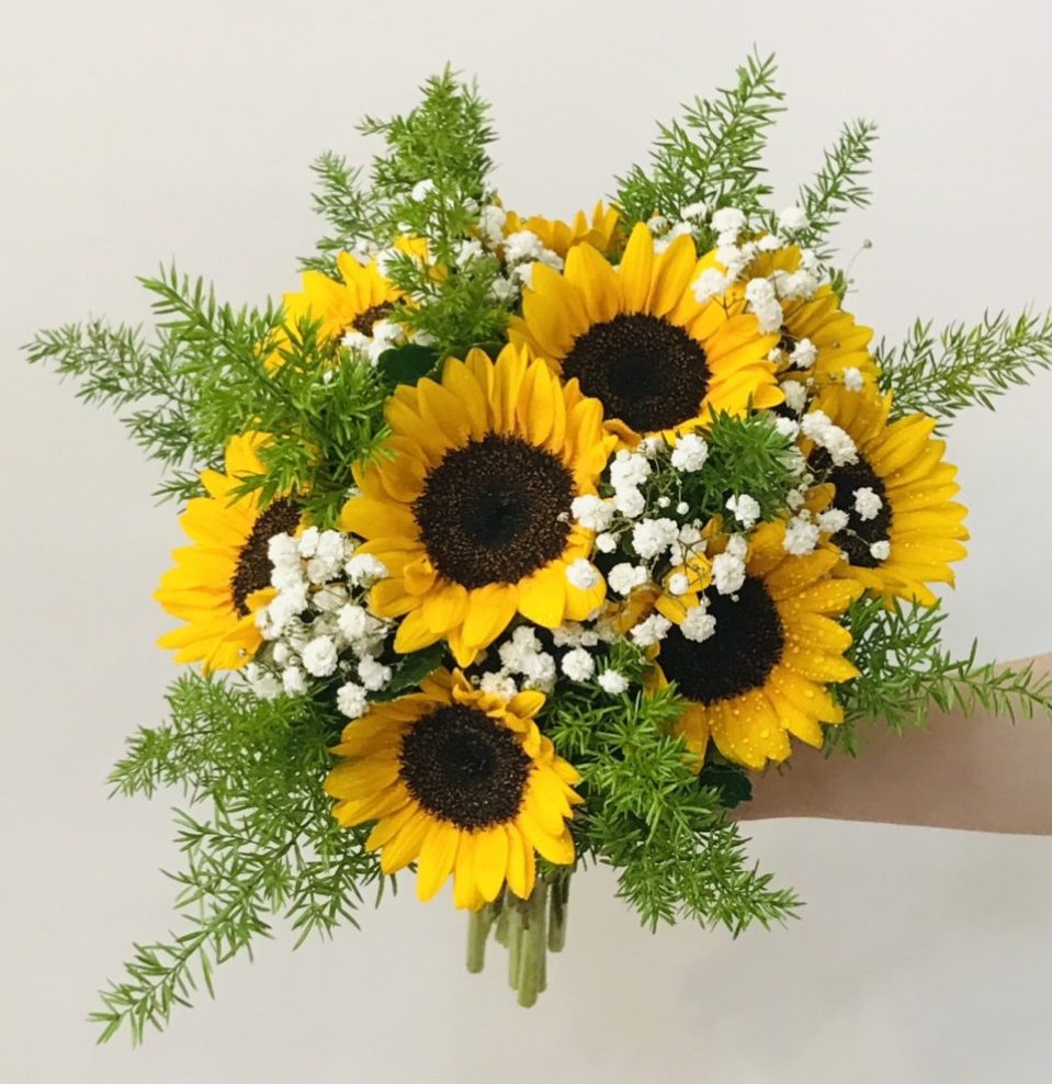 Hoa cưới hướng dương vàng